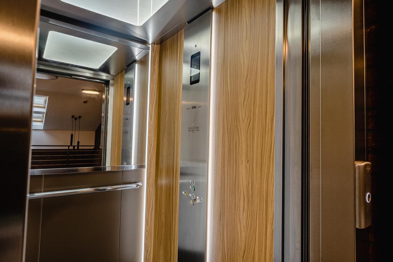Garni Hotel Dock Bratislava Eksteriør billede