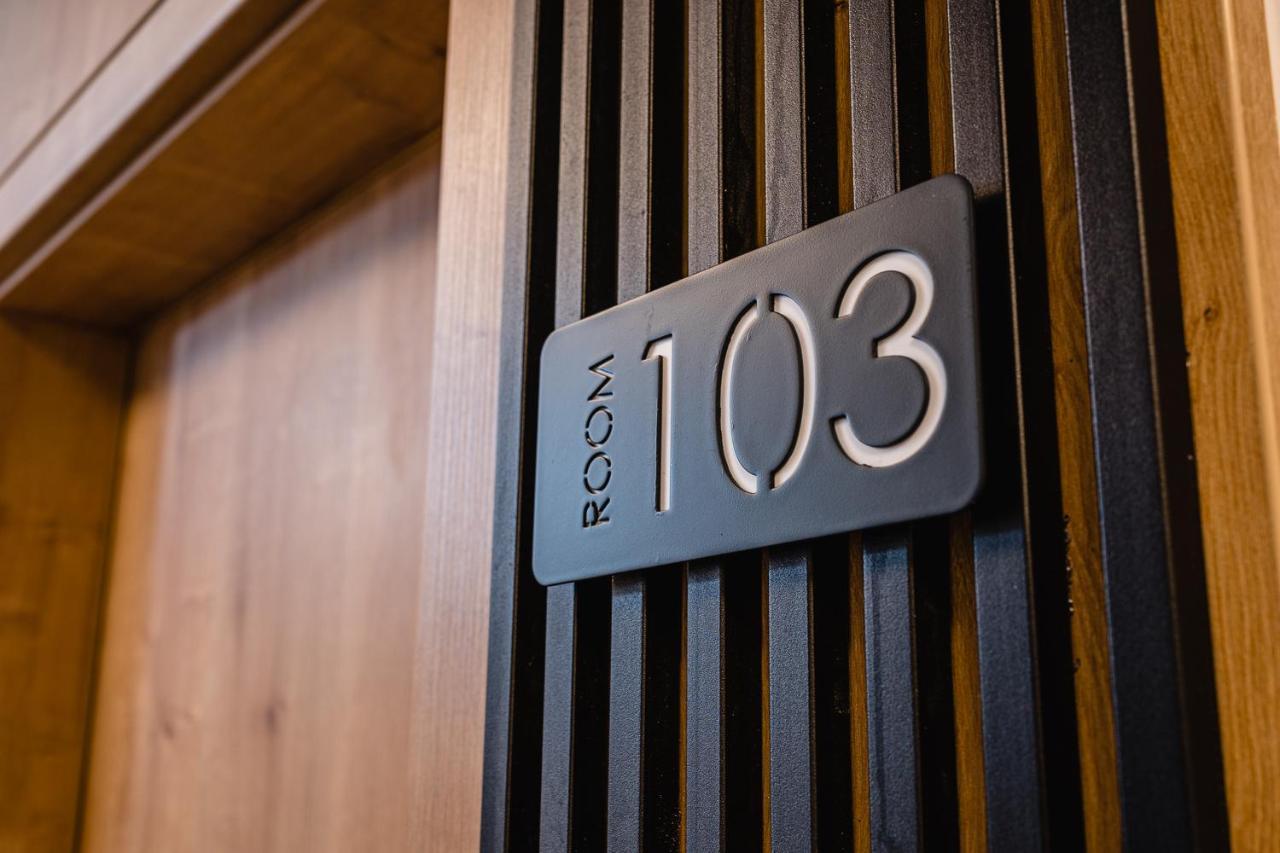 Garni Hotel Dock Bratislava Eksteriør billede